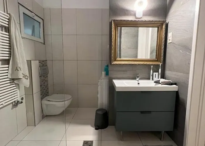 Cozy Andrassy Hostel *